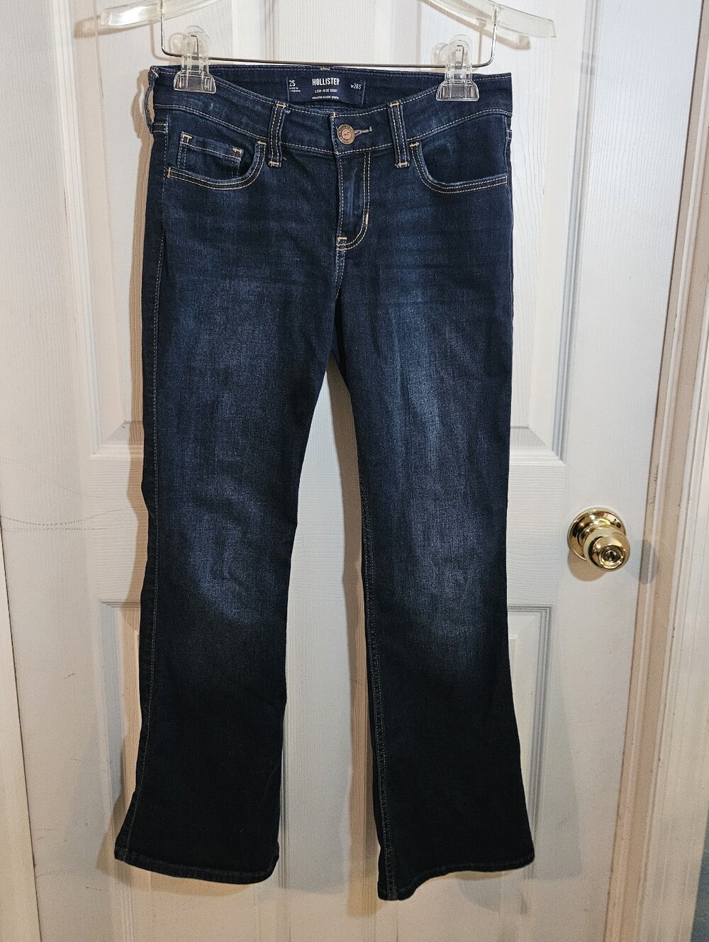 Hollister Womens Low Rise Boot Cut Jeans Dark Rinse Size 2 Short